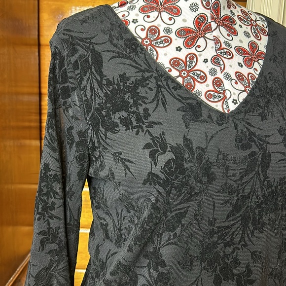 Papillon top - Picture 2 of 8